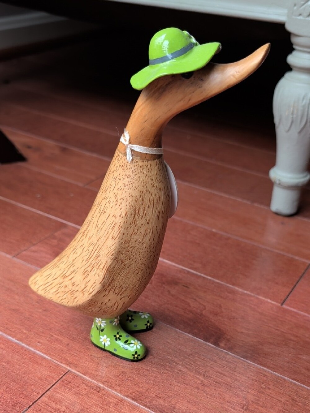dcuk "Nancy" duck with green hat - Picture 2 of 5